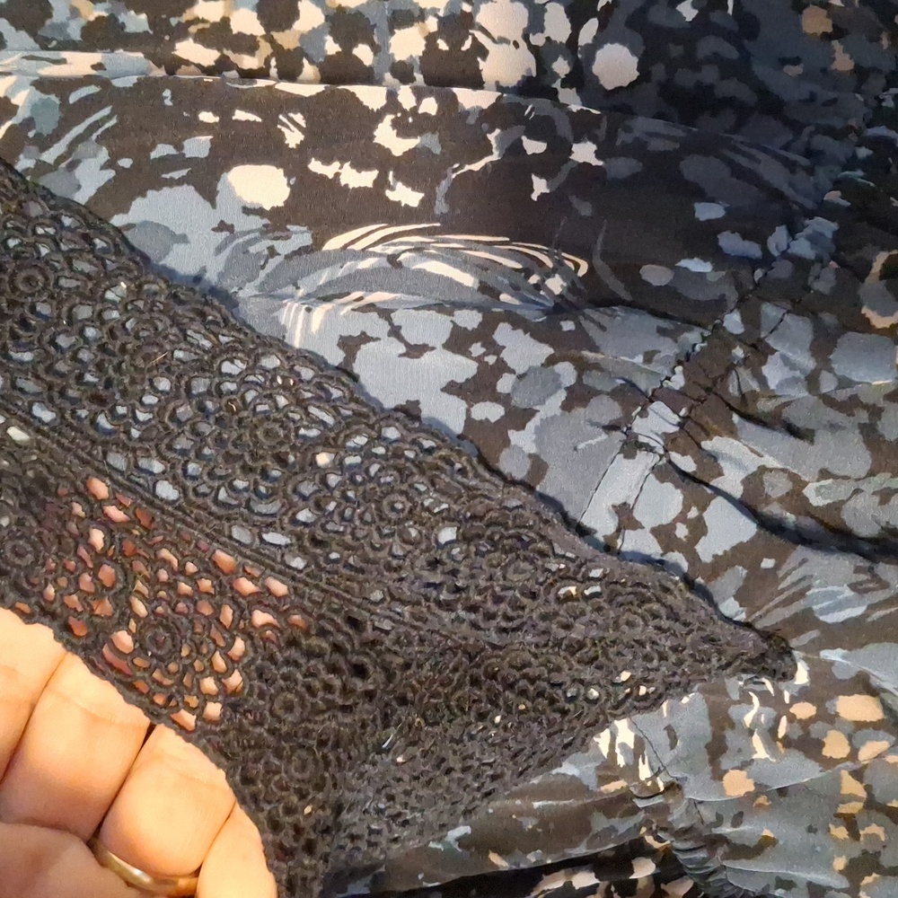 Multicolored Blouse By ELLE. - Picture 2 of 2
